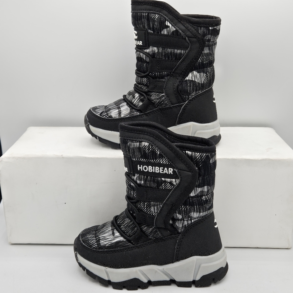 Hobibear kids boots size 9 ( 7" heel to toe on sole